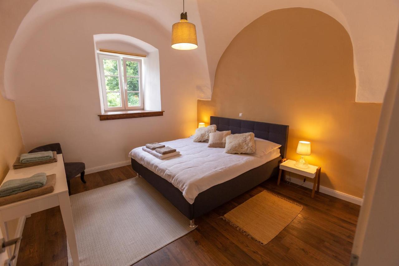 Pferdegut Schloss Treffen Apartments Gortschach  Eksteriør billede