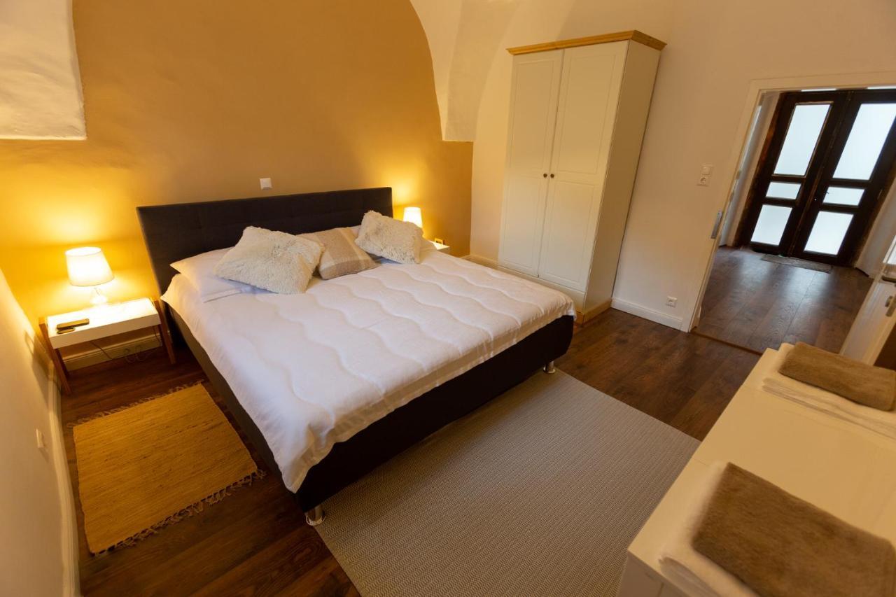 Pferdegut Schloss Treffen Apartments Gortschach  Eksteriør billede